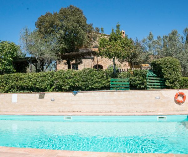 podere-le-maggiane_gallery-piscina-3